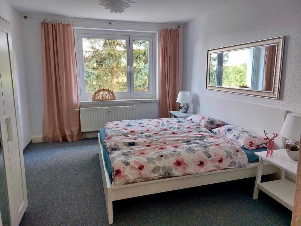 Ferienwohnungen Zauberberg, Schneehase & Glitzerhirsch Oberwiesenthal Ngoại thất bức ảnh