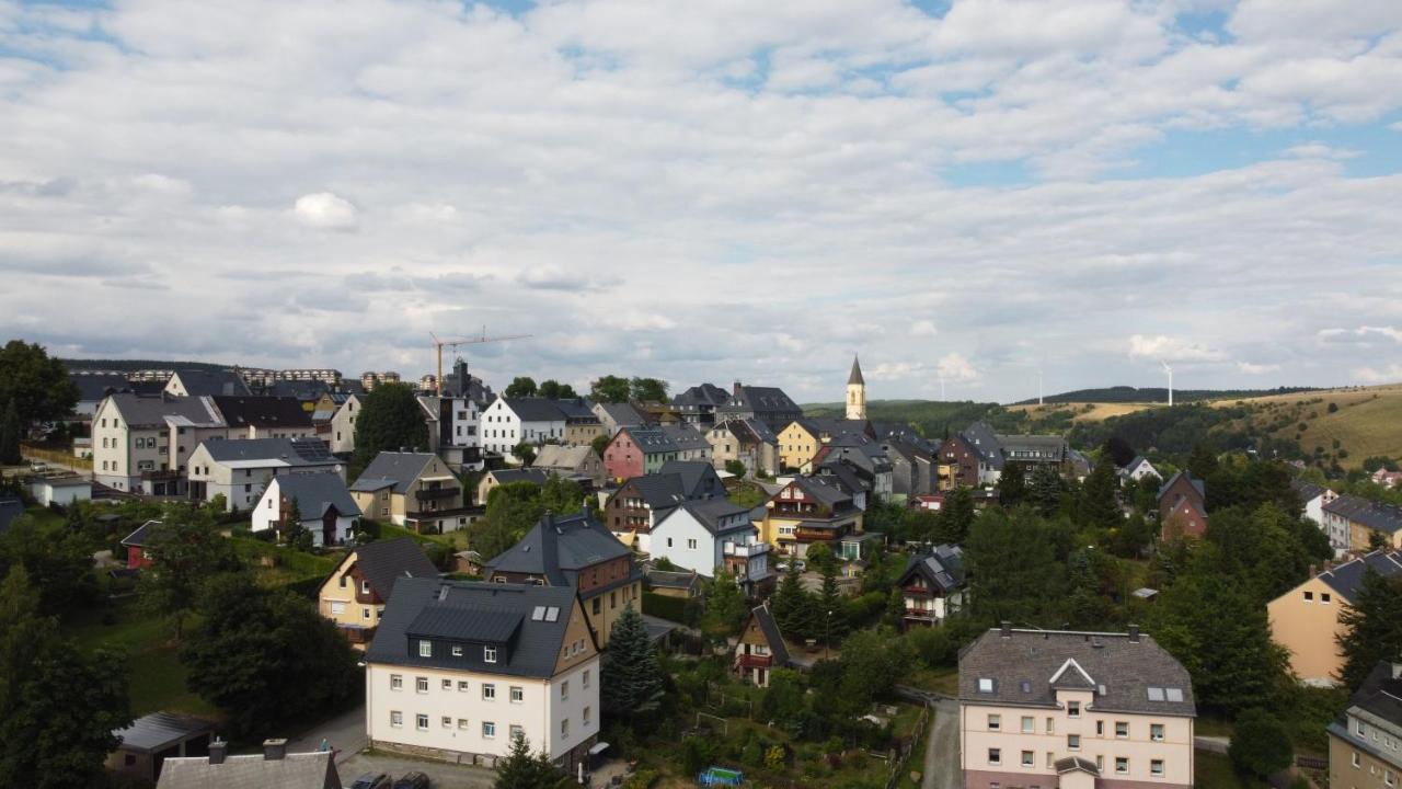 Ferienwohnungen Zauberberg, Schneehase & Glitzerhirsch Oberwiesenthal Ngoại thất bức ảnh